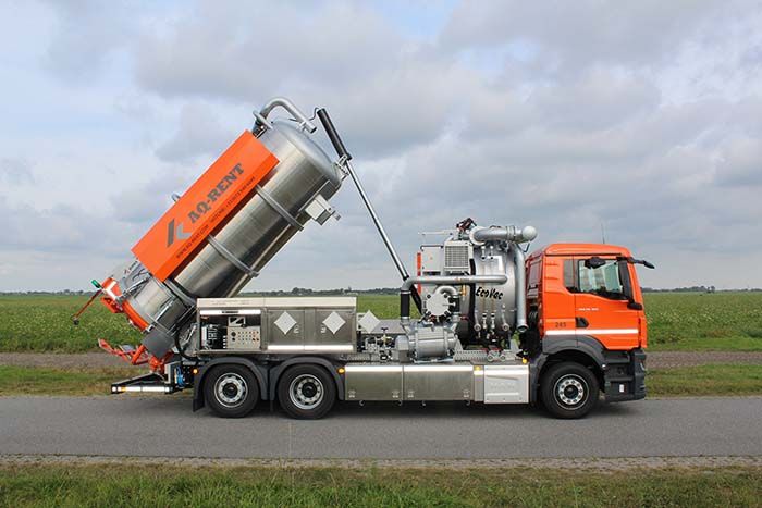KOKS EcoVac vacuum truck for rental company AQ-Rent